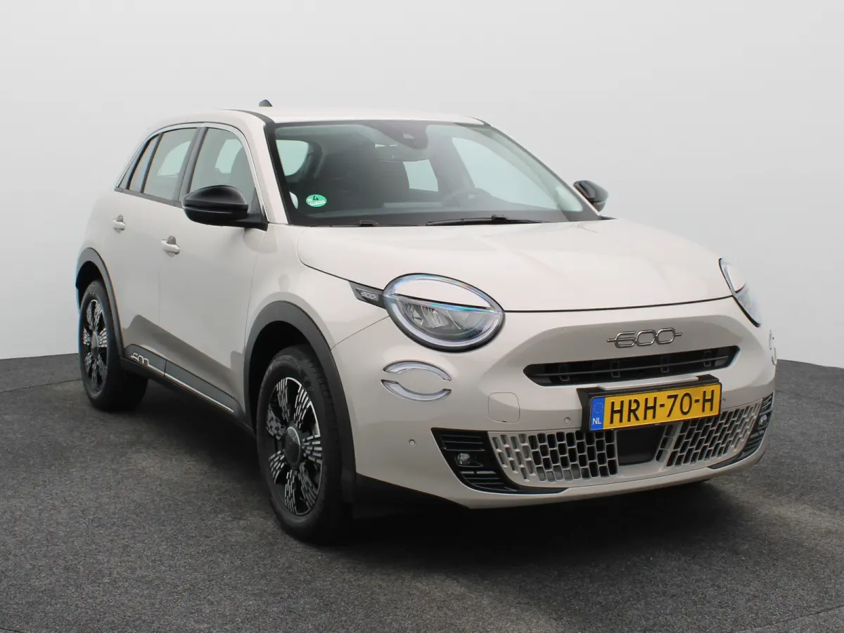 1.2 Hybrid Urban | Automaat | 17" LMV | PDC V+A | Camera | Clima | Stoelverwarming |