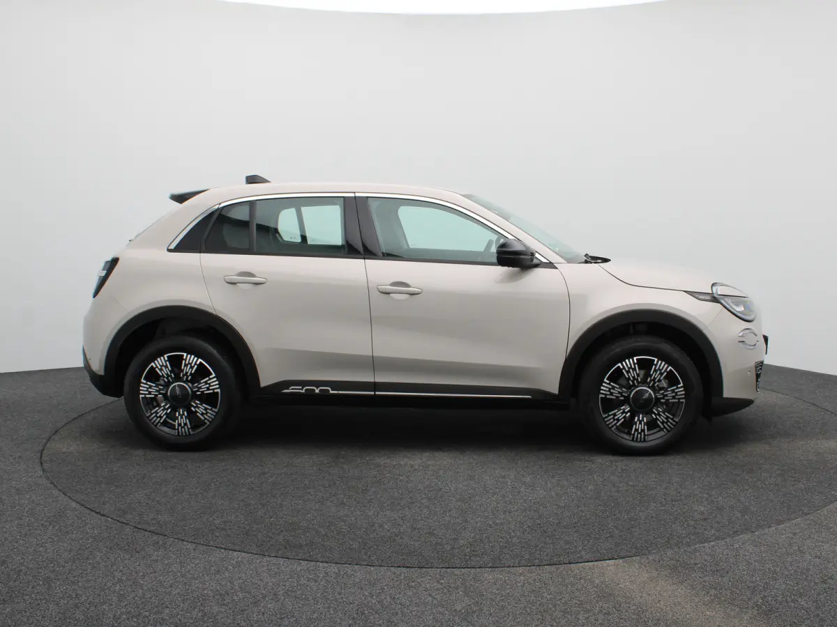 1.2 Hybrid Urban | Automaat | 17" LMV | PDC V+A | Camera | Clima | Stoelverwarming |