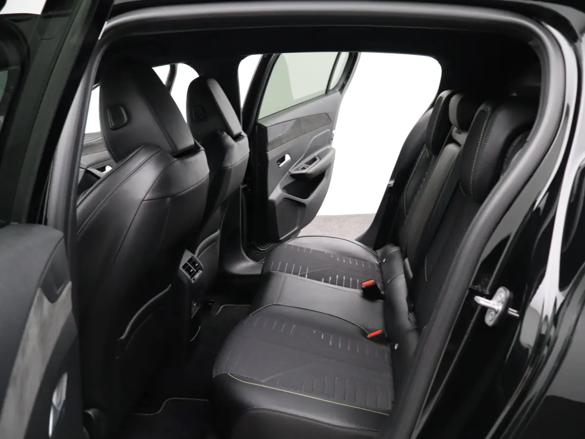 GT Hybrid 145 Apple Carplay | 8 Jaar Garantie | 360* Camera | PDC V+A | Dodehoekbewaking | 18" Lichtmetalen Velgen
