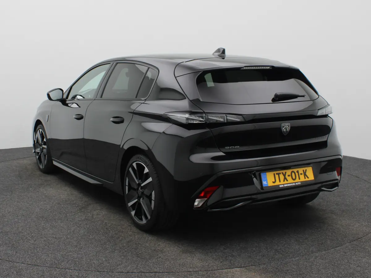 GT Hybrid 145 Apple Carplay | 8 Jaar Garantie | 360* Camera | PDC V+A | Dodehoekbewaking | 18" Lichtmetalen Velgen