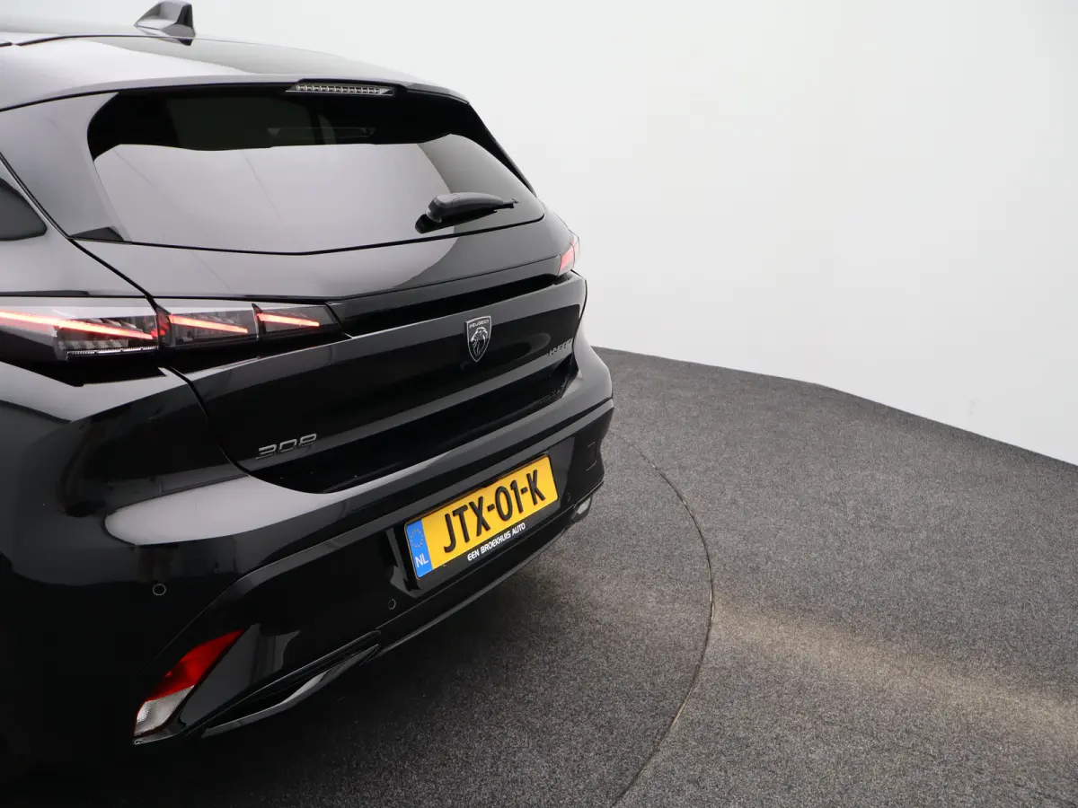 GT Hybrid 145 Apple Carplay | 8 Jaar Garantie | 360* Camera | PDC V+A | Dodehoekbewaking | 18" Lichtmetalen Velgen