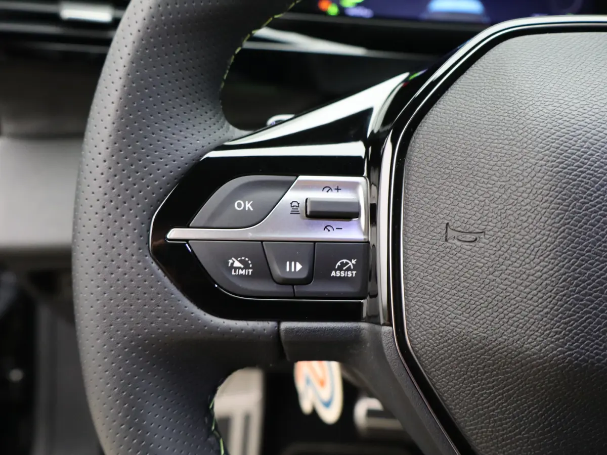 GT Hybrid 145 Apple Carplay | 8 Jaar Garantie | 360* Camera | PDC V+A | Dodehoekbewaking | 18" Lichtmetalen Velgen