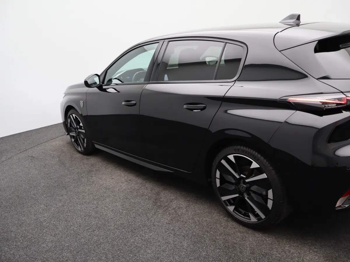 GT Hybrid 145 Apple Carplay | 8 Jaar Garantie | 360* Camera | PDC V+A | Dodehoekbewaking | 18" Lichtmetalen Velgen