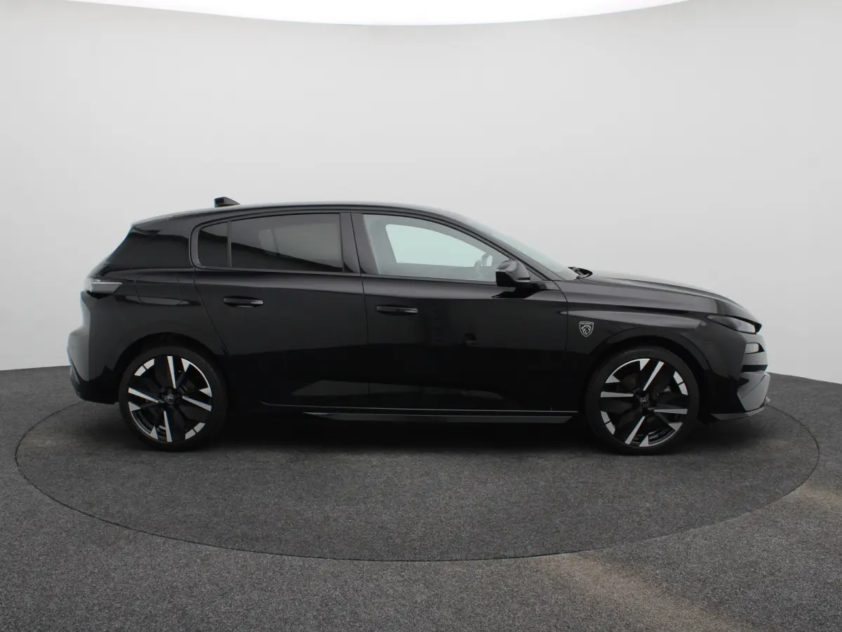 GT Hybrid 145 Apple Carplay | 8 Jaar Garantie | 360* Camera | PDC V+A | Dodehoekbewaking | 18" Lichtmetalen Velgen