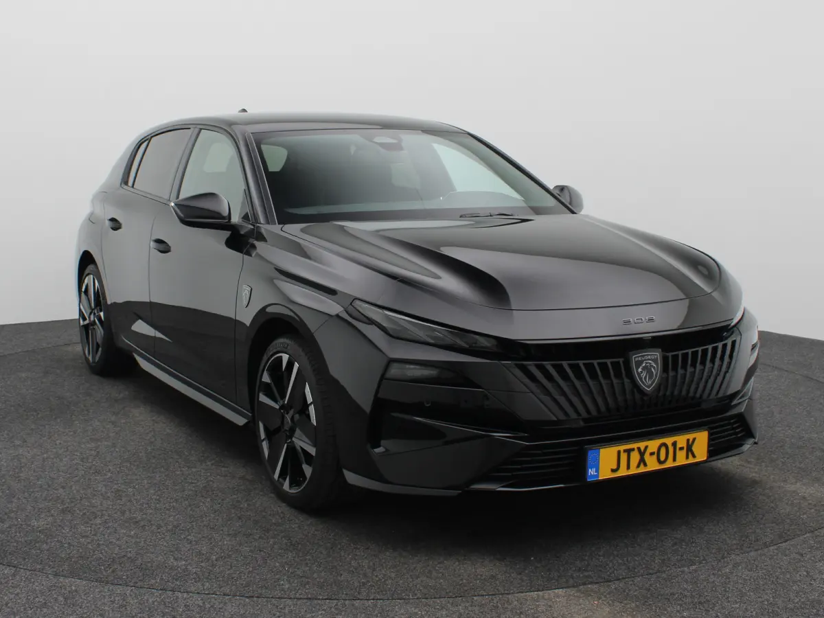 GT Hybrid 145 Apple Carplay | 8 Jaar Garantie | 360* Camera | PDC V+A | Dodehoekbewaking | 18" Lichtmetalen Velgen