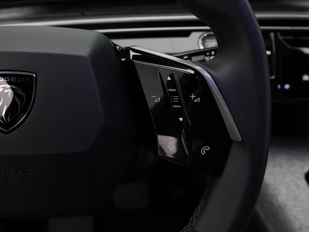1.2 Hybrid 136 Allure | 7-zits | Carplay | Adaptieve cruise | 360* Camera | Clima | PDCV+A |