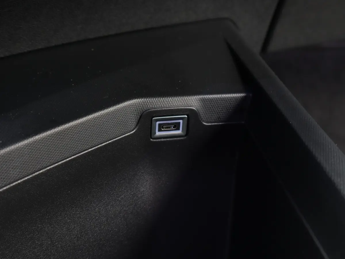 1.2 Hybrid 136 Allure | 7-zits | Carplay | Adaptieve cruise | 360* Camera | Clima | PDCV+A |
