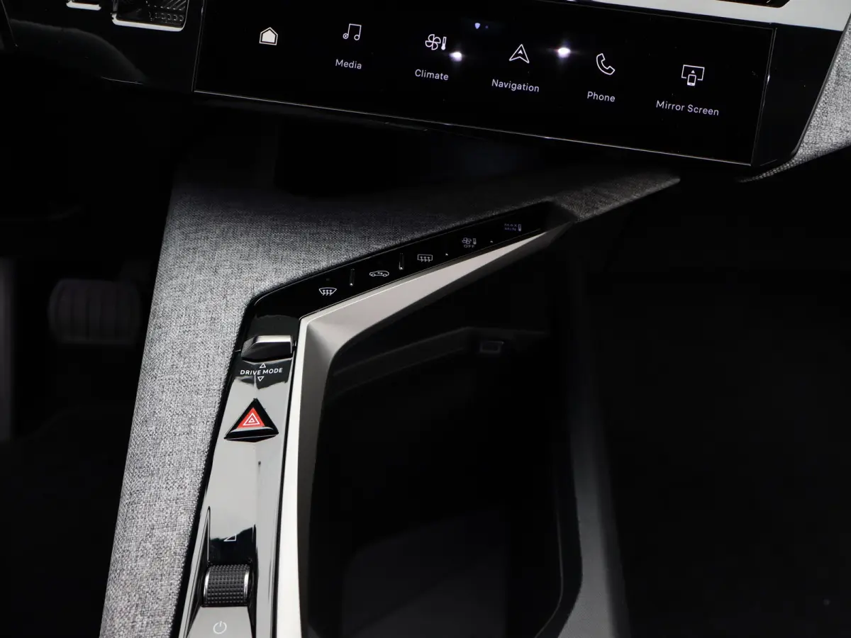 1.2 Hybrid 136 Allure | 7-zits | Carplay | Adaptieve cruise | 360* Camera | Clima | PDCV+A |