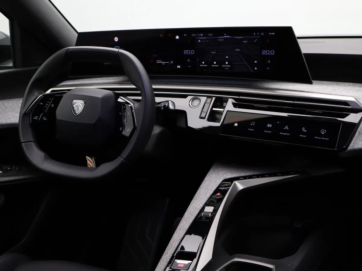 1.2 Hybrid 136 Allure | 7-zits | Carplay | Adaptieve cruise | 360* Camera | Clima | PDCV+A |