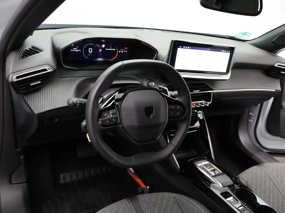 1.2 Hybrid 145 Allure | Apple Carplay | Camera | Adaptieve Cruise Control | Dodehoekdetectie | PDC V+A