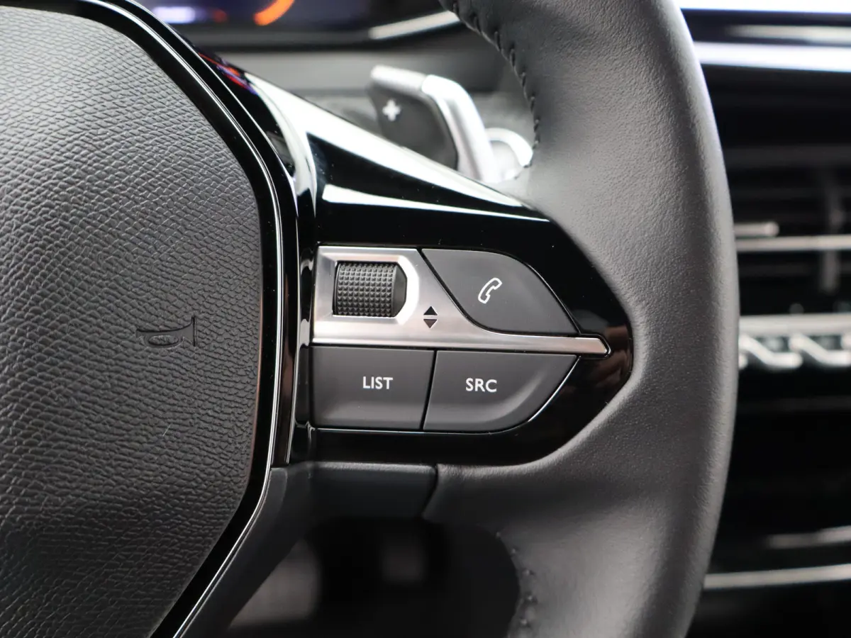 1.2 Hybrid 145 Allure | Apple Carplay | Camera | Adaptieve Cruise Control | Dodehoekdetectie | PDC V+A