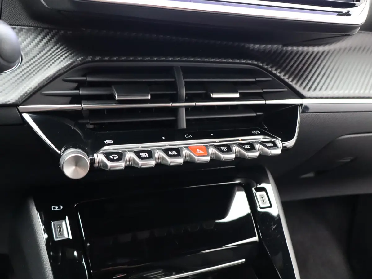1.2 Hybrid 145 Allure | Apple Carplay | Camera | Adaptieve Cruise Control | Dodehoekdetectie | PDC V+A