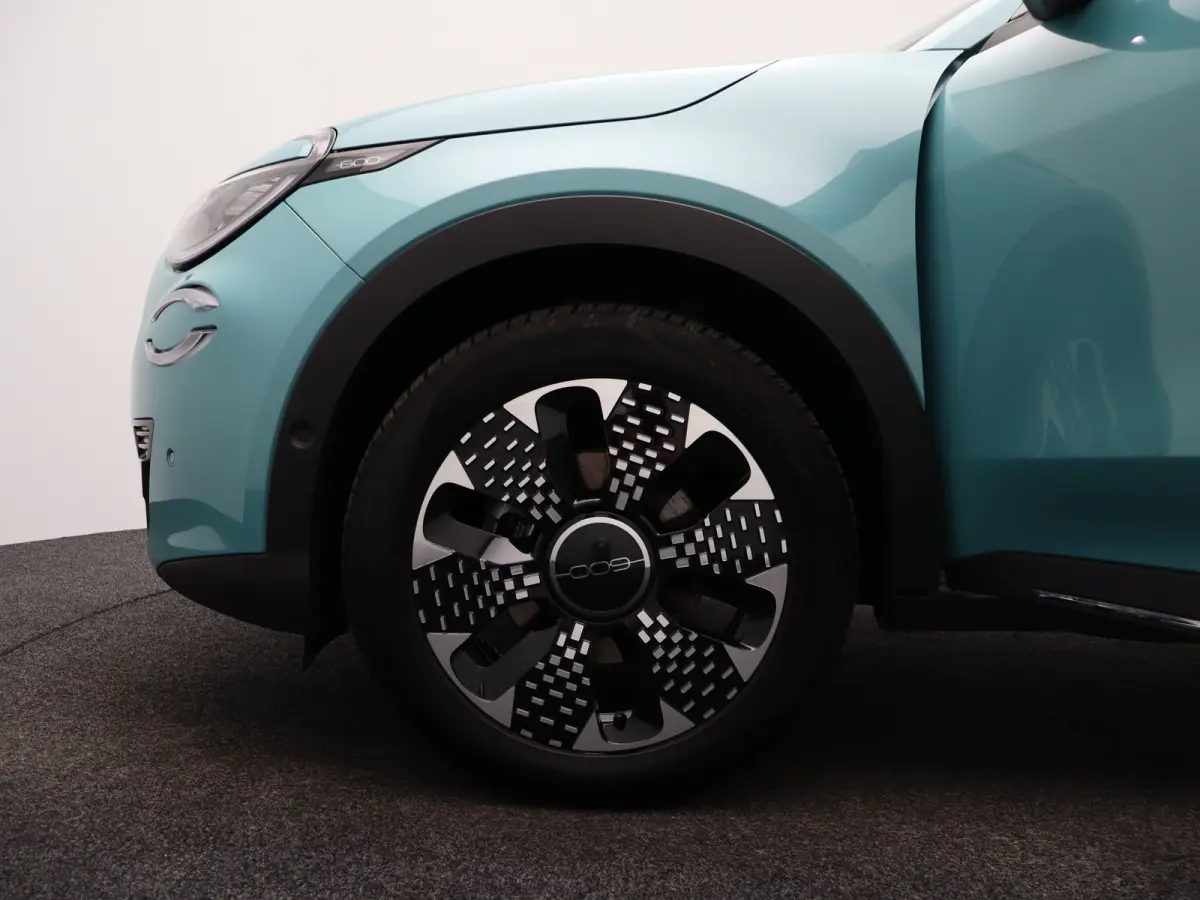 1.2 Hybrid La Prima | Camera | Steolverwarming | Elektrisch Verstelbare Bestuurdersstoel | Massagefunctie | Apple Carplay/Android Auto | Navigatie | Parkeersensoren Voor en Achter | Cruise C