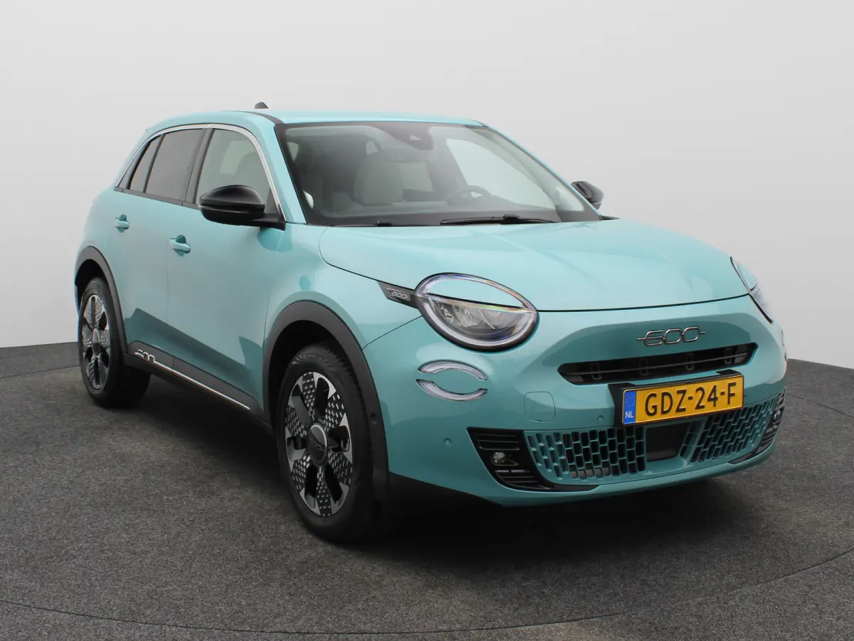 1.2 Hybrid La Prima | Camera | Steolverwarming | Elektrisch Verstelbare Bestuurdersstoel | Massagefunctie | Apple Carplay/Android Auto | Navigatie | Parkeersensoren Voor en Achter | Cruise C