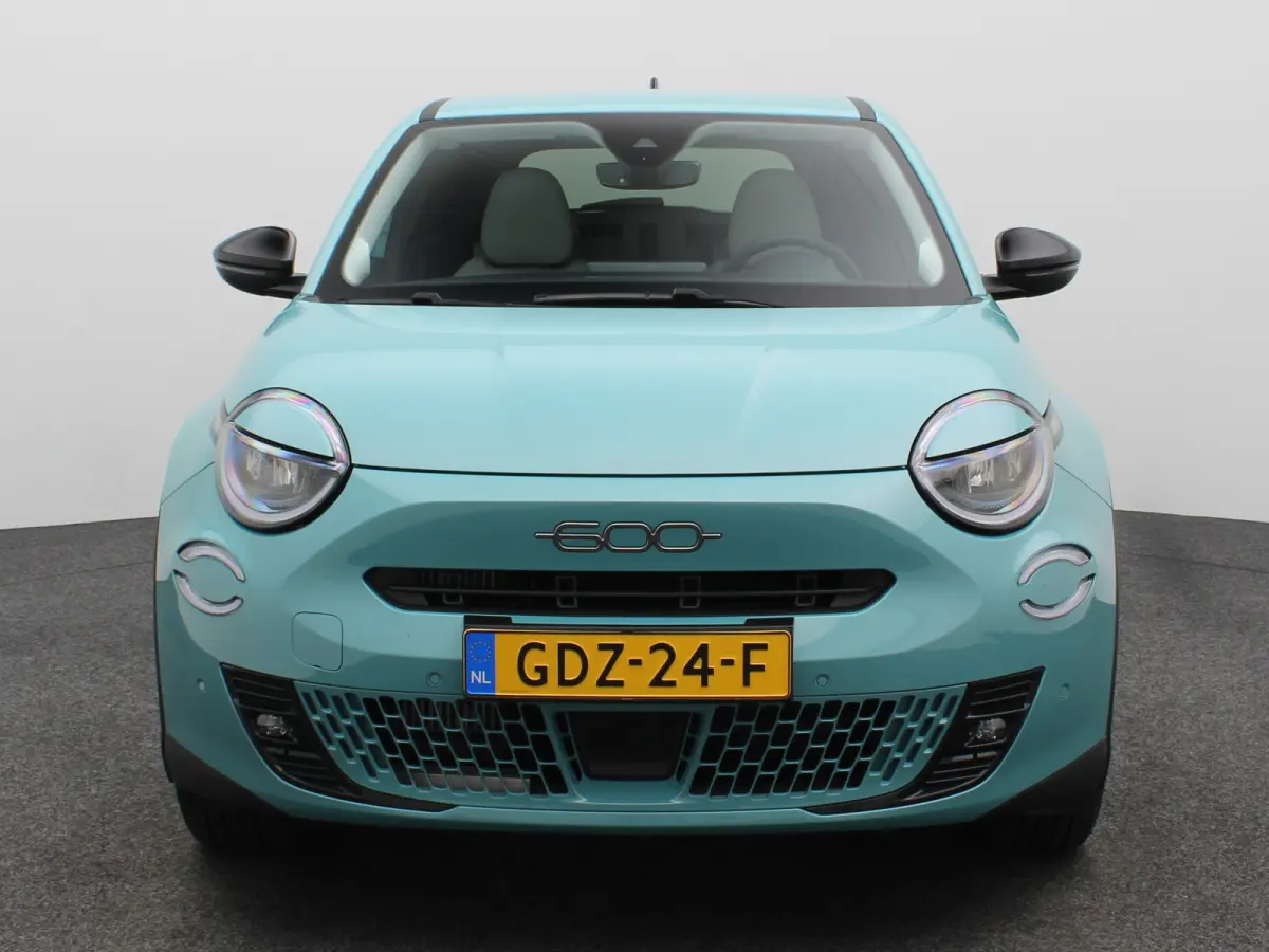 1.2 Hybrid La Prima | Camera | Steolverwarming | Elektrisch Verstelbare Bestuurdersstoel | Massagefunctie | Apple Carplay/Android Auto | Navigatie | Parkeersensoren Voor en Achter | Cruise C