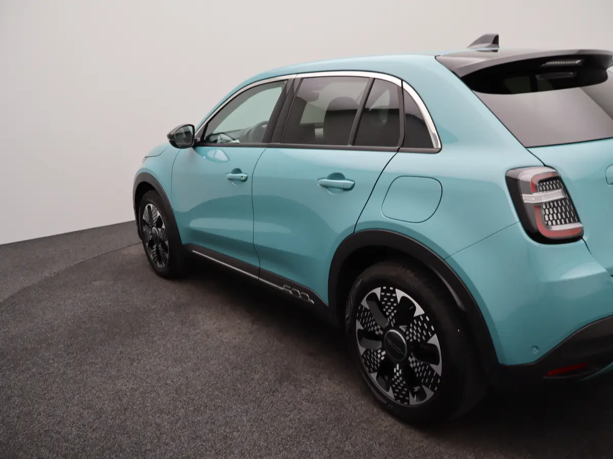 1.2 Hybrid La Prima | Camera | Steolverwarming | Elektrisch Verstelbare Bestuurdersstoel | Massagefunctie | Apple Carplay/Android Auto | Navigatie | Parkeersensoren Voor en Achter | Cruise C