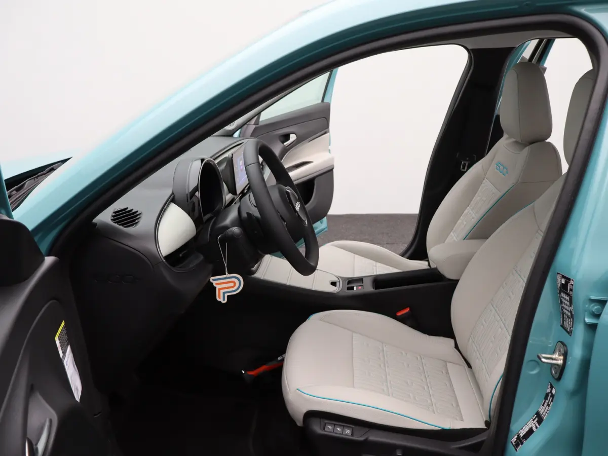 1.2 Hybrid La Prima | Camera | Steolverwarming | Elektrisch Verstelbare Bestuurdersstoel | Massagefunctie | Apple Carplay/Android Auto | Navigatie | Parkeersensoren Voor en Achter | Cruise C