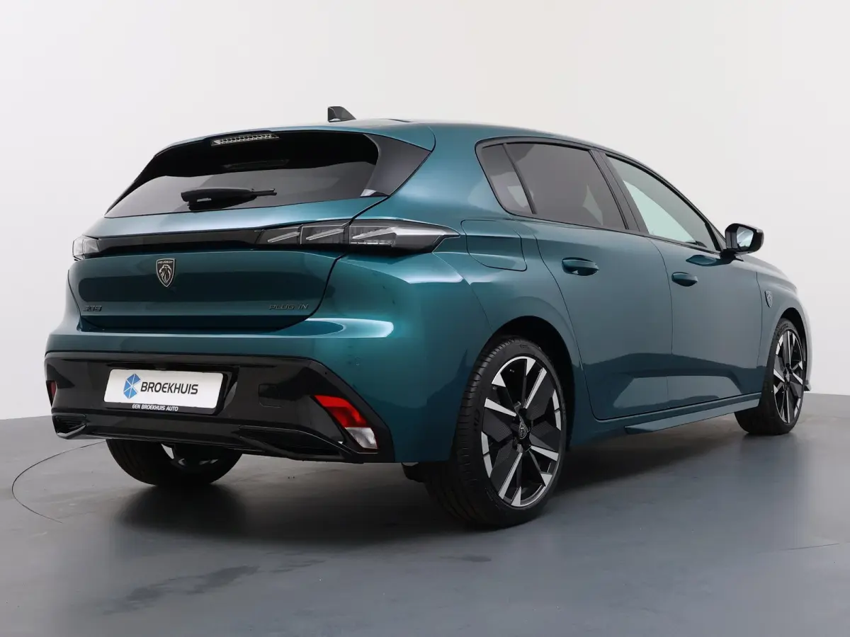 | Demo Deal | FULL OPTION | 1.6 Plug-in Hybrid 195 GT | Audio installatie | Dodehoek detectie | Matrix LED koplampen