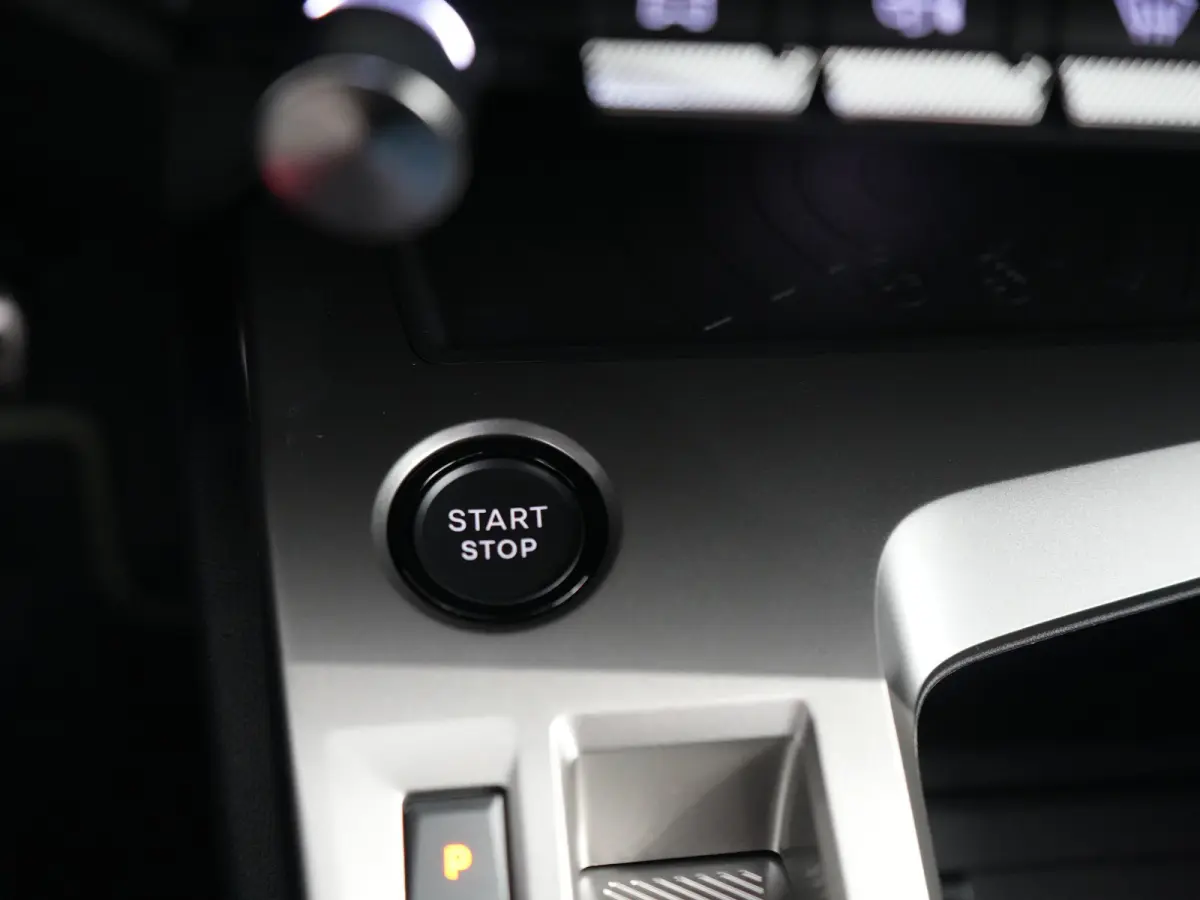 GT | Driver Sport Pack | Elektrische parkeerrem | Extra getinte achterste zijruiten en achterruit