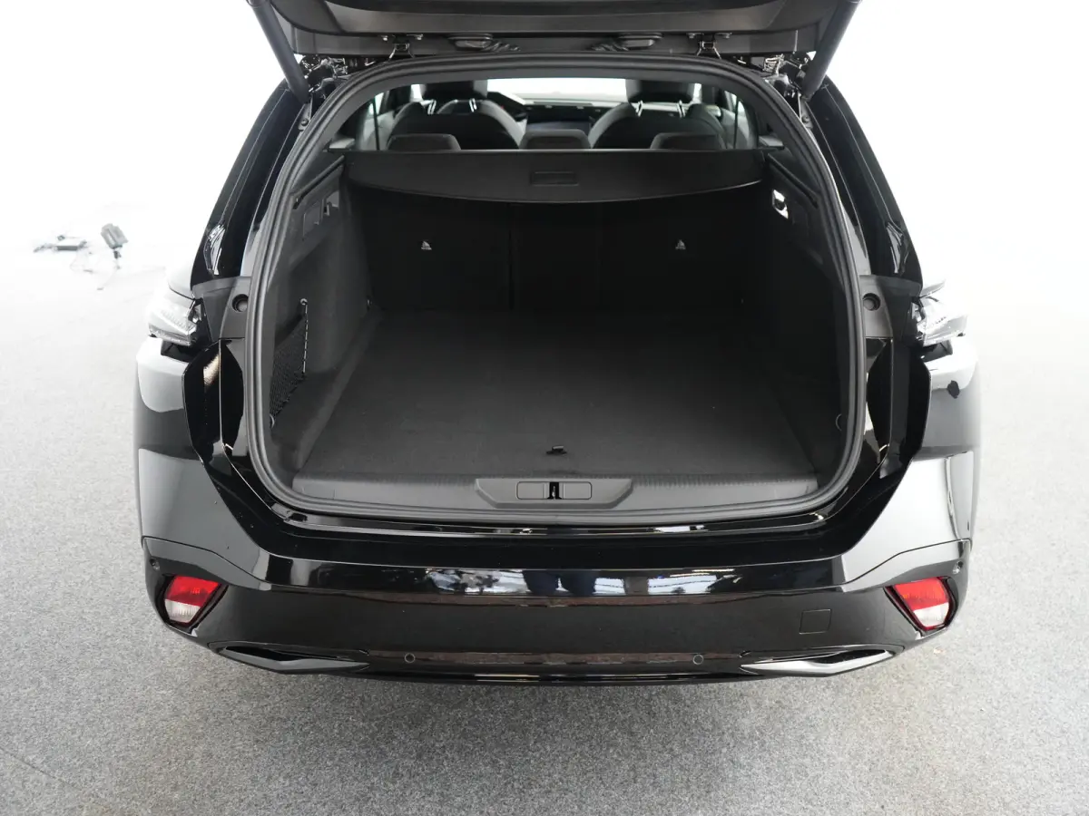 GT | Driver Sport Pack | Elektrische parkeerrem | Extra getinte achterste zijruiten en achterruit