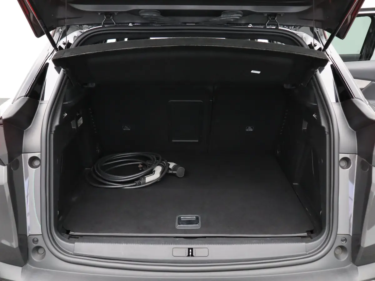 1.6 HYbrid4 300 GT Avantage | 4WD | Achteruitrijcamera | Dodehoekdetectie | Apple Carplay/Android Auto