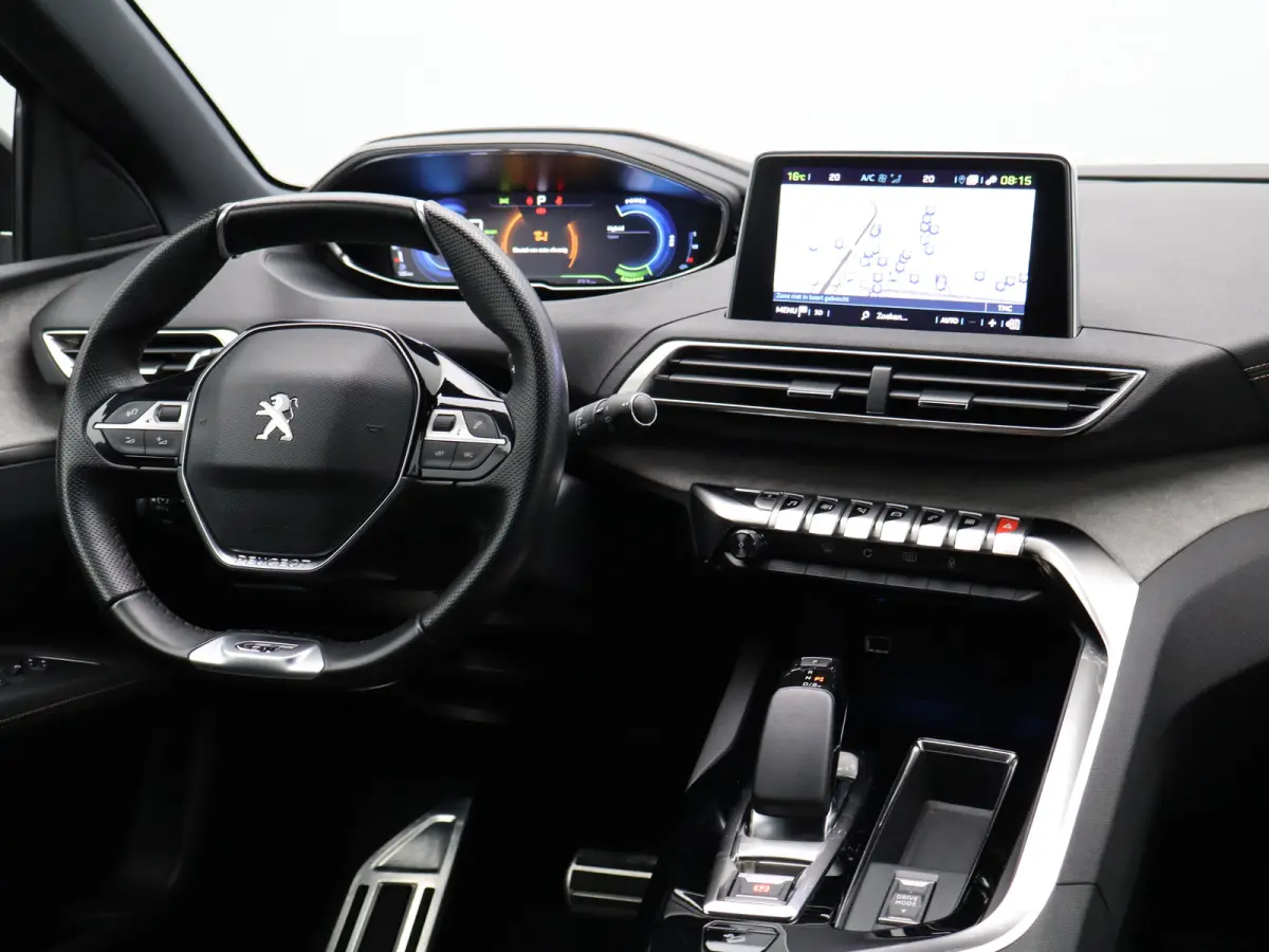 1.6 HYbrid4 300 GT Avantage | 4WD | Achteruitrijcamera | Dodehoekdetectie | Apple Carplay/Android Auto