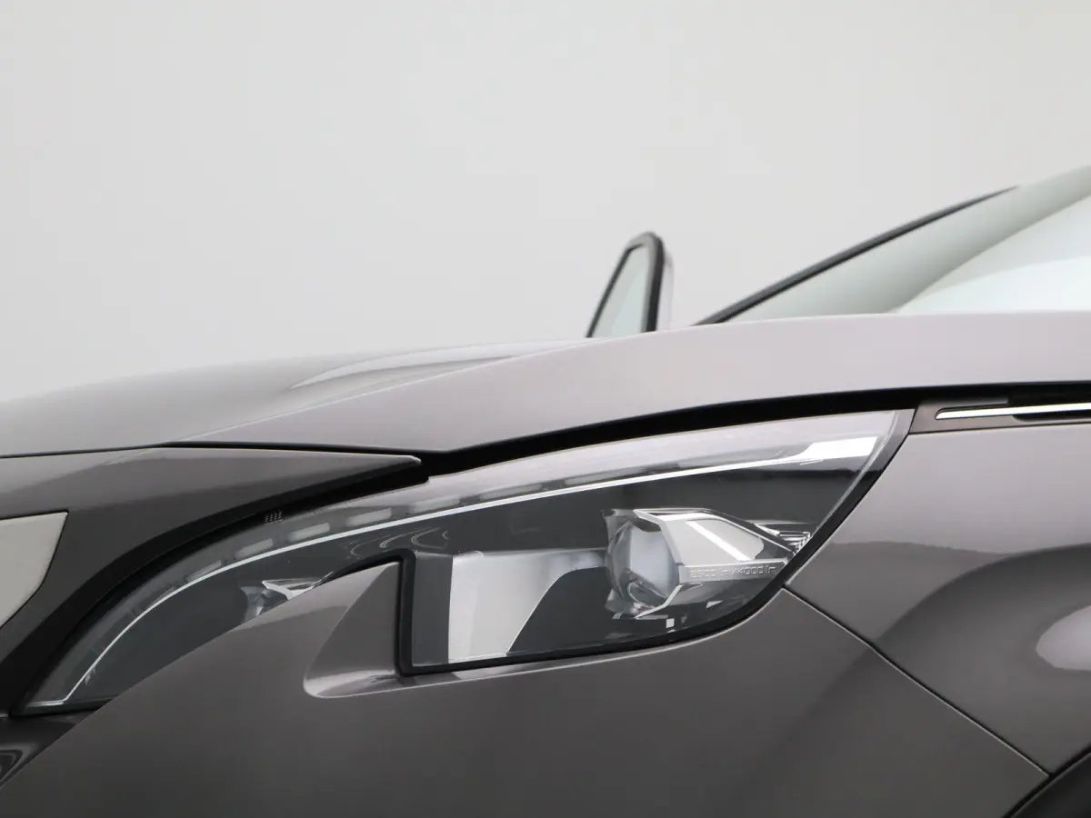1.6 HYbrid4 300 GT Avantage | 4WD | Achteruitrijcamera | Dodehoekdetectie | Apple Carplay/Android Auto