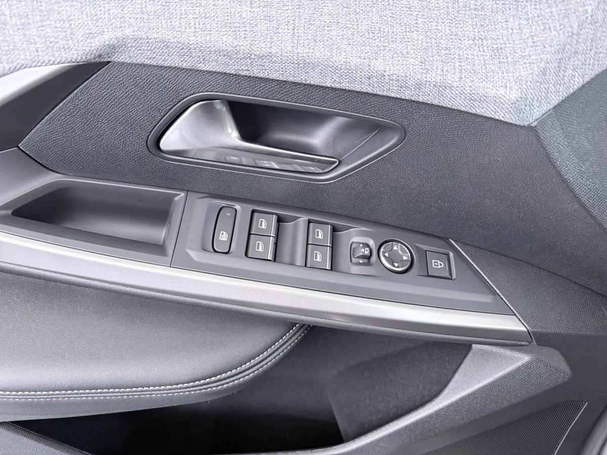 | Voorraad Voordeel tot € 9.850,- | Launch Edition 325 Dual Motor 73 kWh | Apple Carplay/Android Auto|telefoonintegratie premium | Cruise control adaptief met Stop&Go | Ergonomische voorst