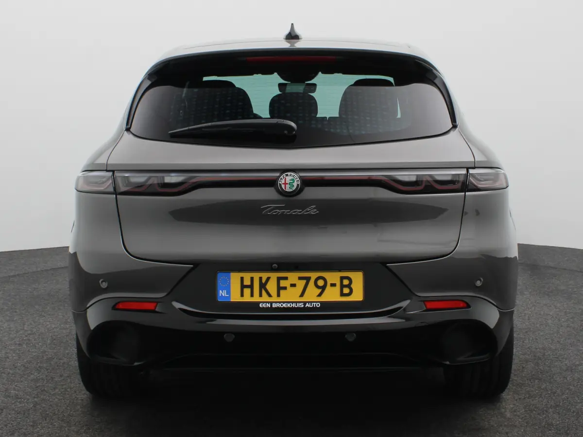 1.5T Hybrid Veloce | Achterbank met armsteun en skiluik | Achteruitrij assistent | Achteruitrijcamera
