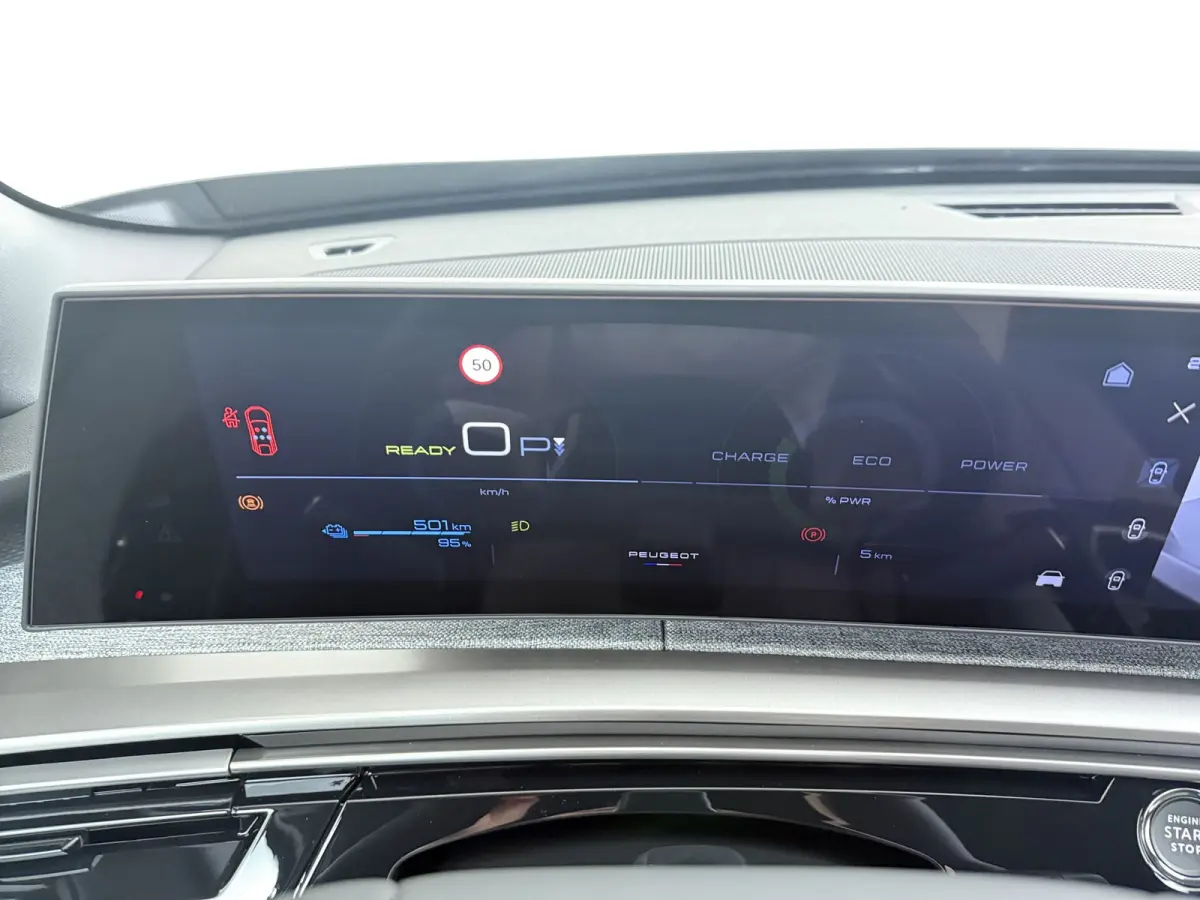 | Demo Deal | Allure Avantage 210 73 kWh | Cruise control adaptief met Stop&Go | Dodehoek detectie | Rondomzicht camera