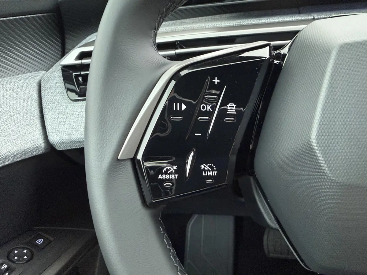 | Demo Deal | Allure Avantage 210 73 kWh | Cruise control adaptief met Stop&Go | Dodehoek detectie | Rondomzicht camera