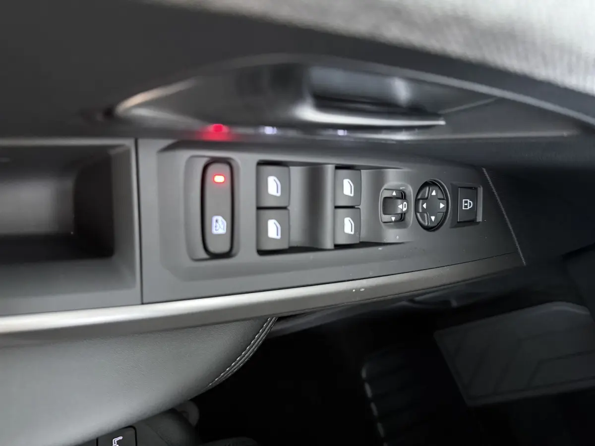 | Demo Deal | Allure Avantage 210 73 kWh | Cruise control adaptief met Stop&Go | Dodehoek detectie | Rondomzicht camera