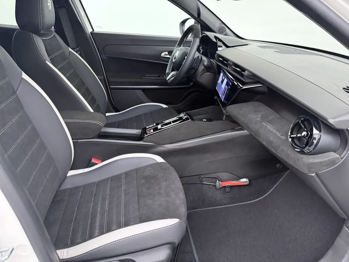 Ibrida 1.2 Sport Speciale | Achterlichten LED | Achteruitrijcamera met 180° Area view | Adaptive cruisecontrol (Adaptive Cruise Control)