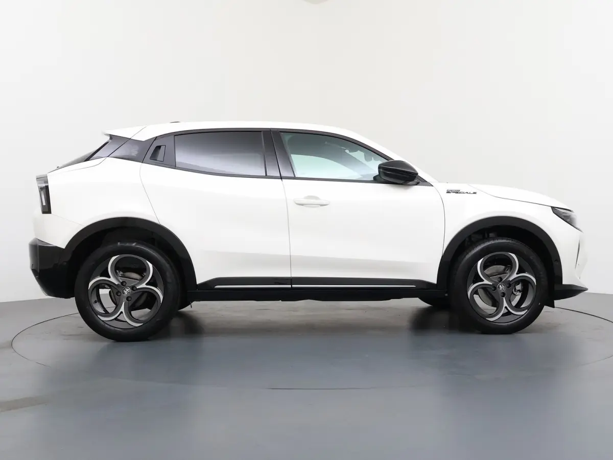 Ibrida 1.2 Sport Speciale | Achterlichten LED | Achteruitrijcamera met 180° Area view | Adaptive cruisecontrol (Adaptive Cruise Control)