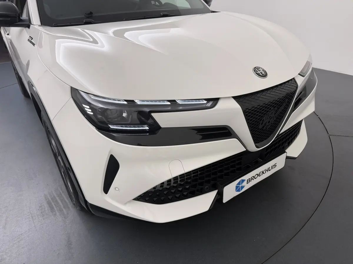 Ibrida 1.2 Sport Speciale | Achterlichten LED | Achteruitrijcamera met 180° Area view | Adaptive cruisecontrol (Adaptive Cruise Control)