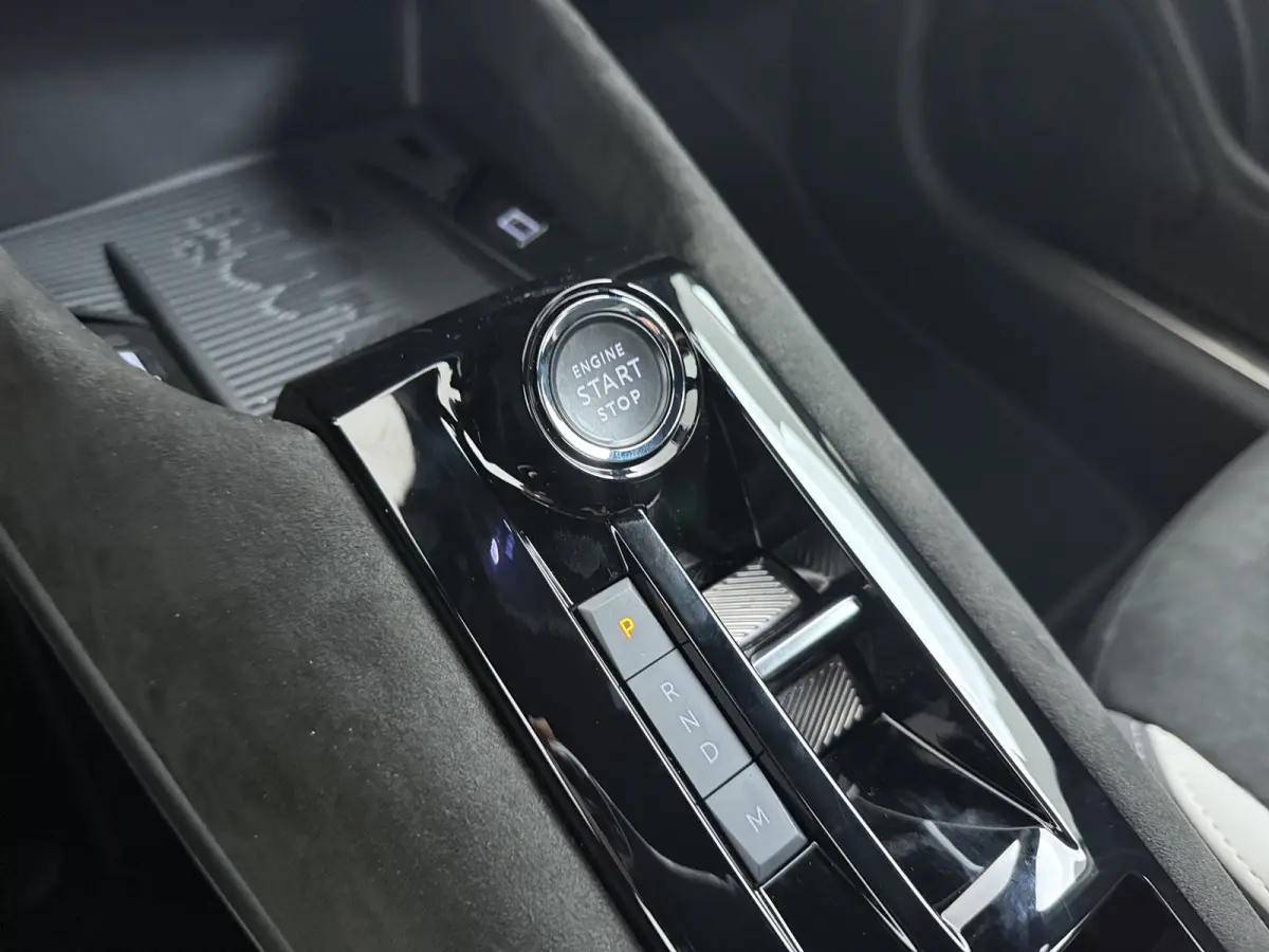 Ibrida 1.2 Sport Speciale | Achterlichten LED | Achteruitrijcamera met 180° Area view | Adaptive cruisecontrol (Adaptive Cruise Control)