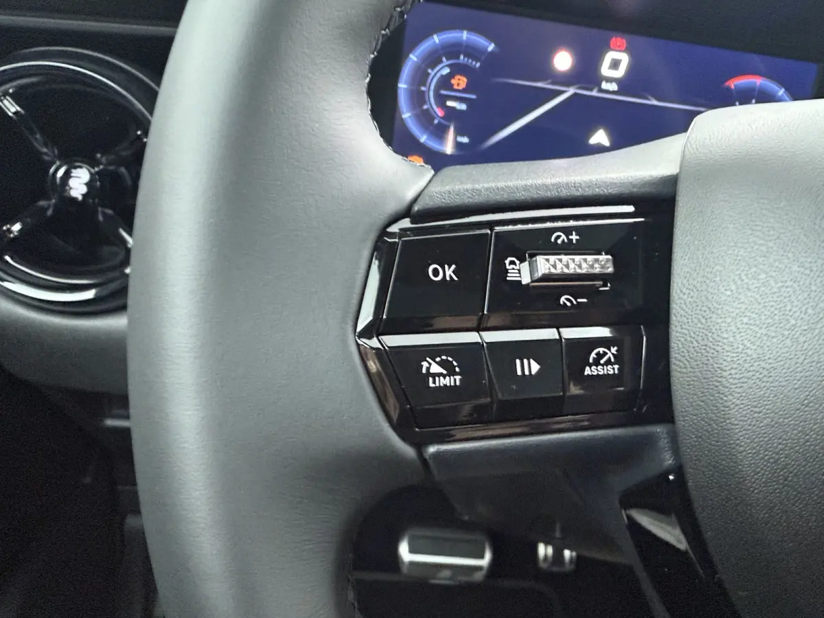 1.2 Turbo Hybrid Ibrida Ti | Achteruitrijcamera | Apple Carplay/Android Auto|telefoonintegratie premium | Armsteun voor