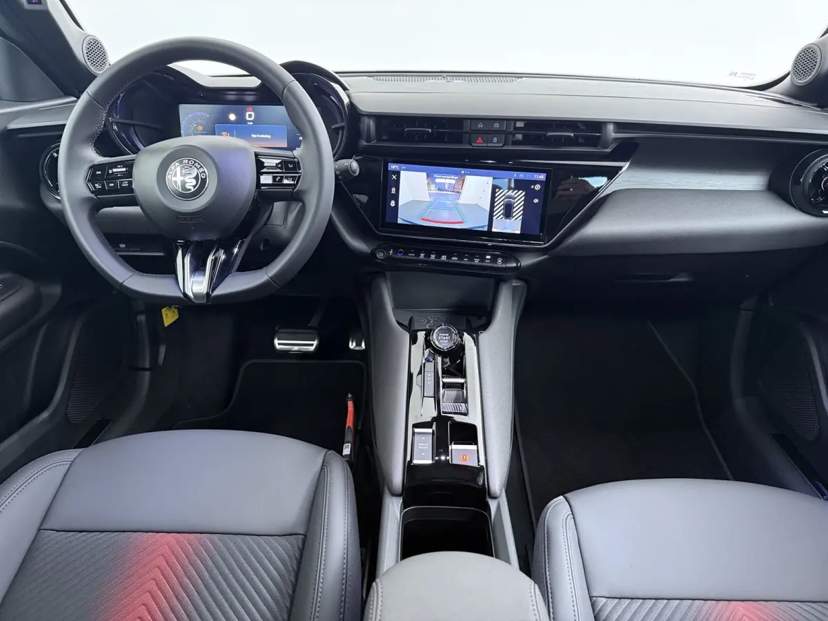 1.2 Turbo Hybrid Ibrida Ti | Achteruitrijcamera | Apple Carplay/Android Auto|telefoonintegratie premium | Armsteun voor