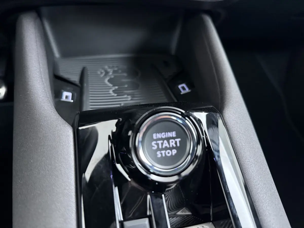 1.2 Turbo Hybrid Ibrida Ti | Achteruitrijcamera | Apple Carplay/Android Auto|telefoonintegratie premium | Armsteun voor