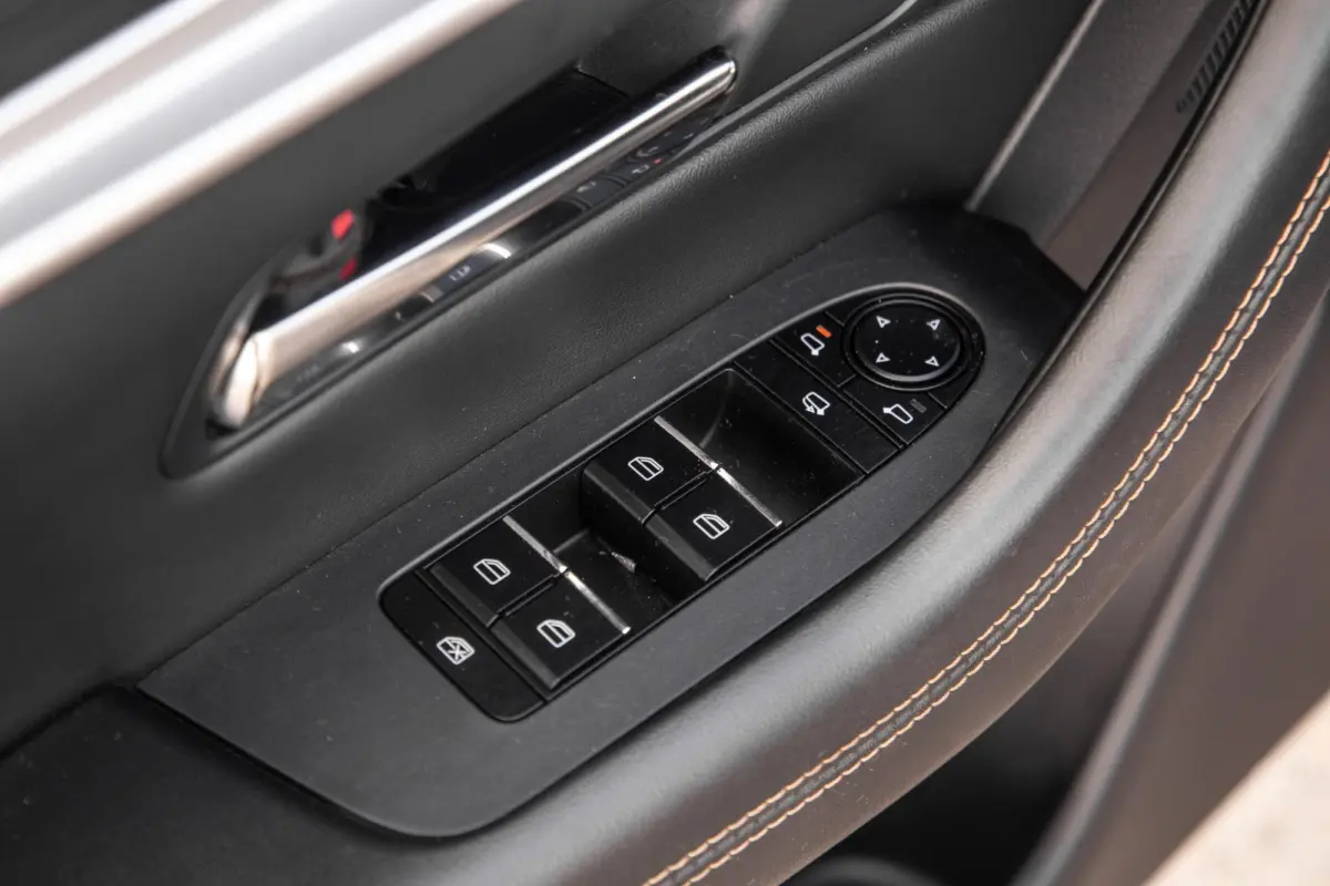 2.5 e-SkyActiv PHEV Homura CAMERA / STOELVERWARMING + KOELING / CARPLAY / ADAPTIVE CRUISE