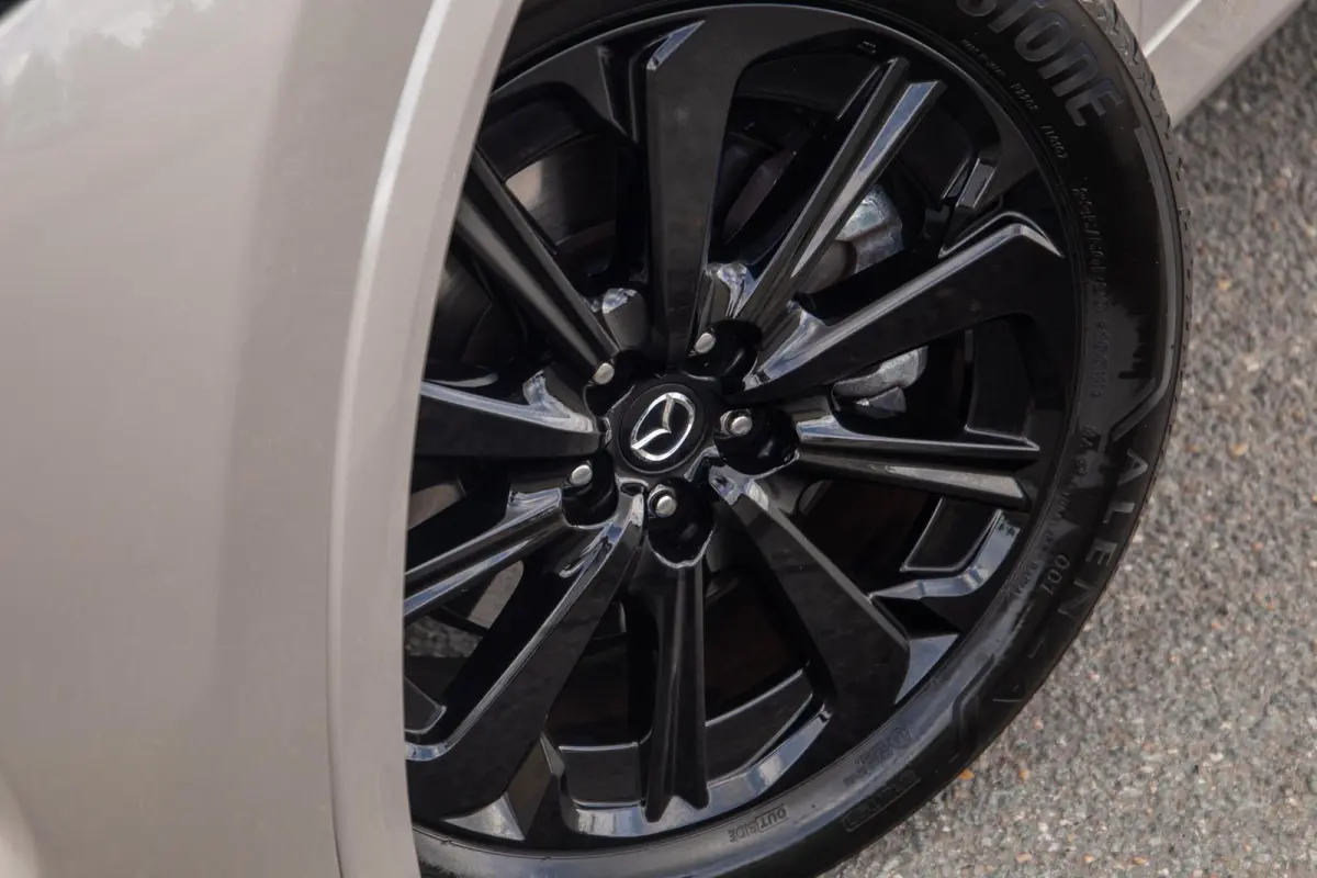 2.5 e-SkyActiv PHEV Homura CAMERA / STOELVERWARMING + KOELING / CARPLAY / ADAPTIVE CRUISE