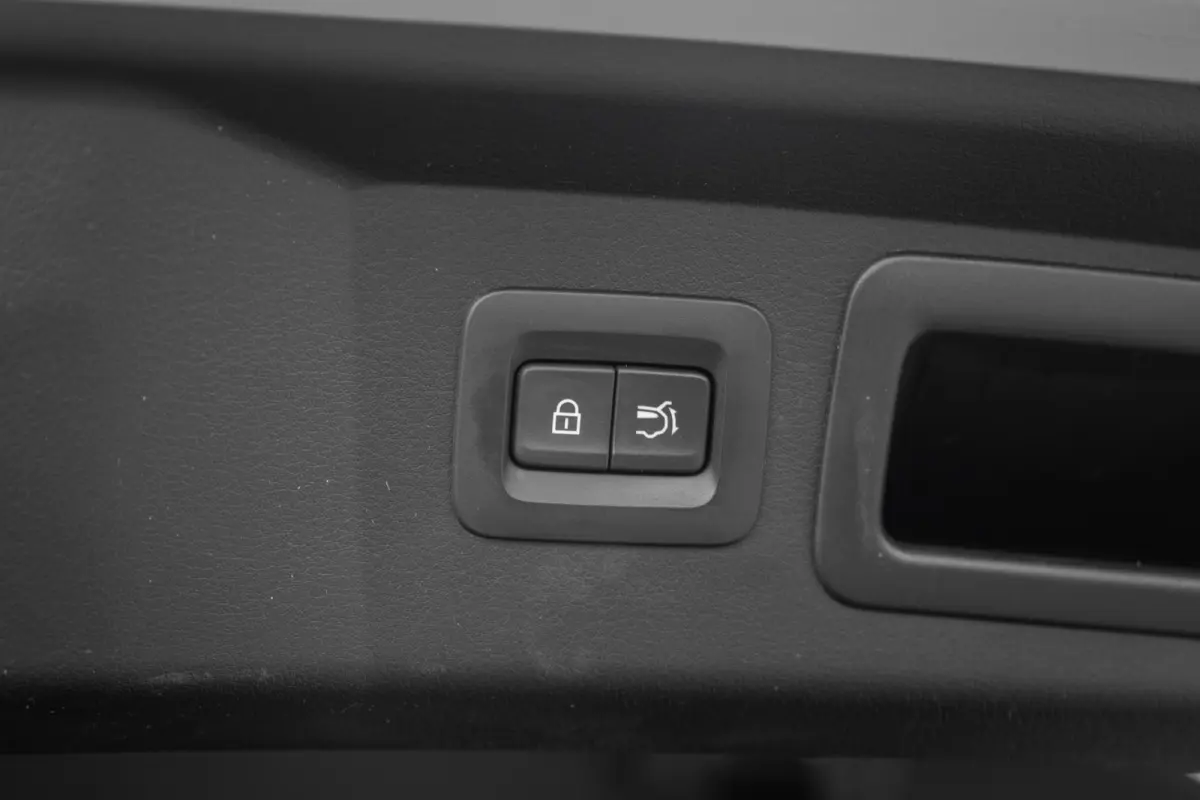 2.5 e-SkyActiv PHEV Homura CAMERA / STOELVERWARMING + KOELING / CARPLAY / ADAPTIVE CRUISE