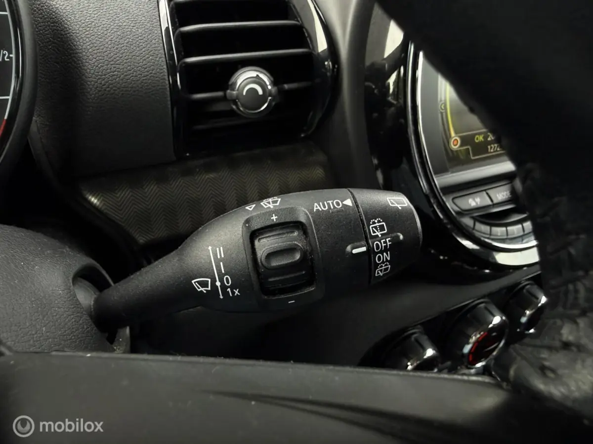 1.5 One Chili Business Plus | Adap Cruise | Keyless entry | LED | Navi | Stoelverw | Parkeersensor | Verw voorruit |