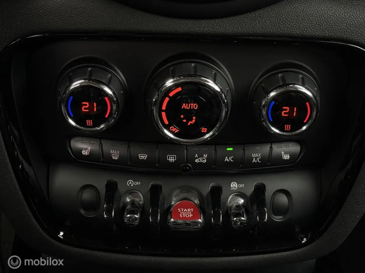1.5 One Chili Business Plus | Adap Cruise | Keyless entry | LED | Navi | Stoelverw | Parkeersensor | Verw voorruit |
