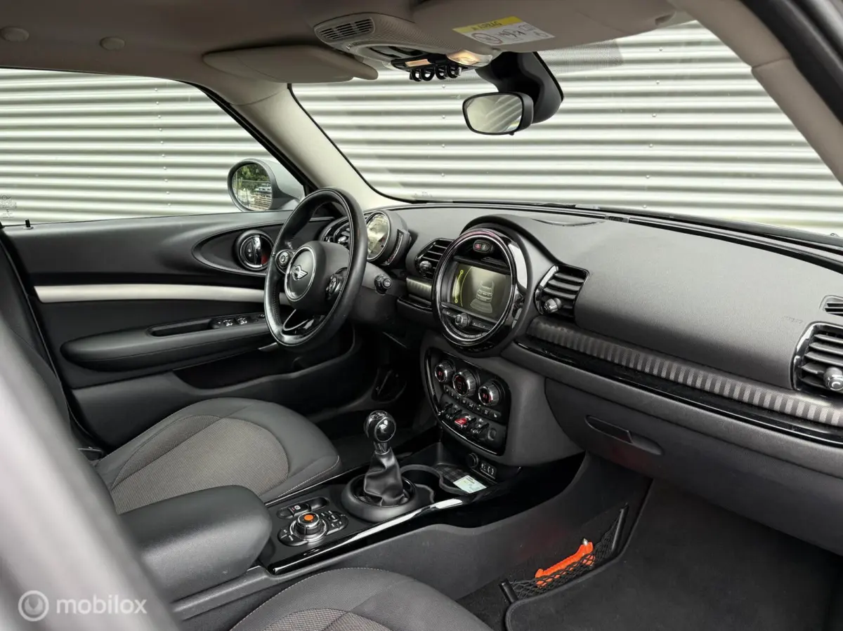 1.5 One Chili Business Plus | Adap Cruise | Keyless entry | LED | Navi | Stoelverw | Parkeersensor | Verw voorruit |