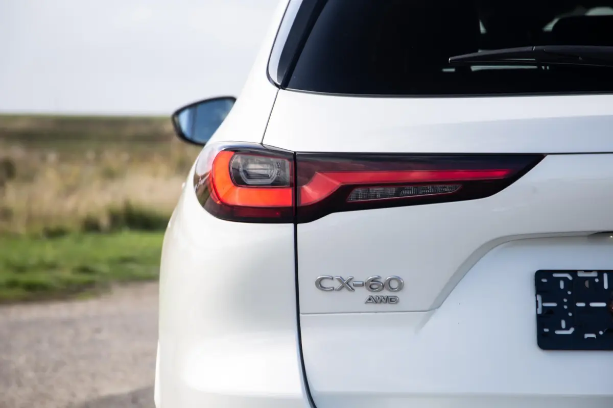 2.5 e-SkyActiv PHEV Homura Plus PANORAMA DAK / CAMERA / CARPLAY / DEALER AUTO / STOELKOELING + VERWARMING