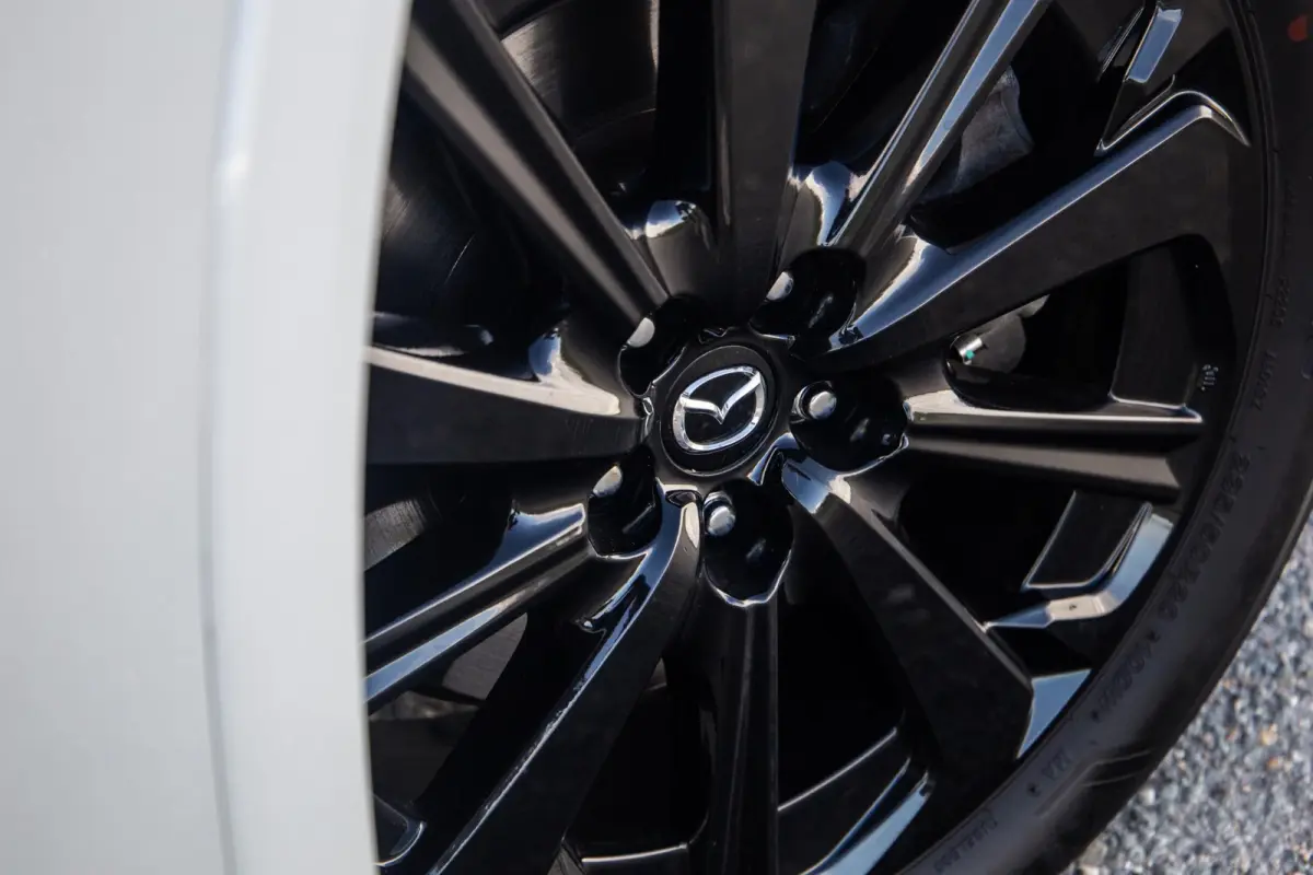 2.5 e-SkyActiv PHEV Homura Plus PANORAMA DAK / CAMERA / CARPLAY / DEALER AUTO / STOELKOELING + VERWARMING