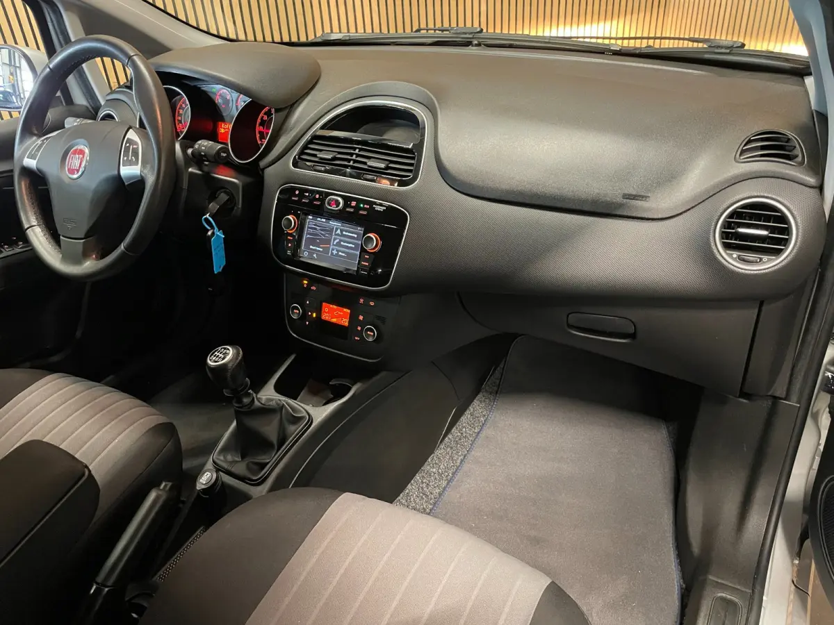 0.9 TwinAir Sempre|UNIEK, KMS NAP|NAVIGATIE|CRUISE CONTROL|CLIMATE CONTROL|PDC-A|NL-AUTO|NETTE AUTO|2E EIGENAAR|