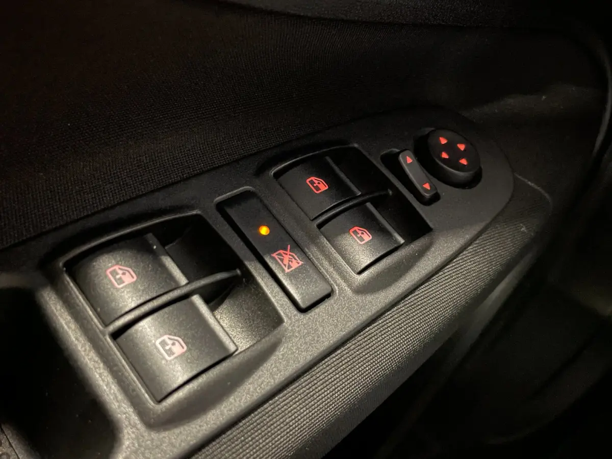 0.9 TwinAir Sempre|UNIEK, KMS NAP|NAVIGATIE|CRUISE CONTROL|CLIMATE CONTROL|PDC-A|NL-AUTO|NETTE AUTO|2E EIGENAAR|