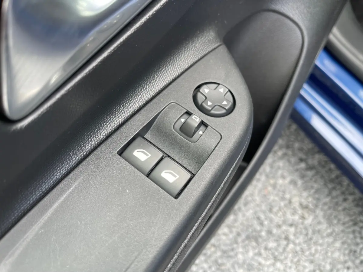 1.2 100PK Edition TREKHAAK| PARKEERSENSOR ACHTER| ELEKTRISCHE RAMEN| APPLE CARPLAY/ANDROID AUTO| CRUISE CONTROL| AIRCO
